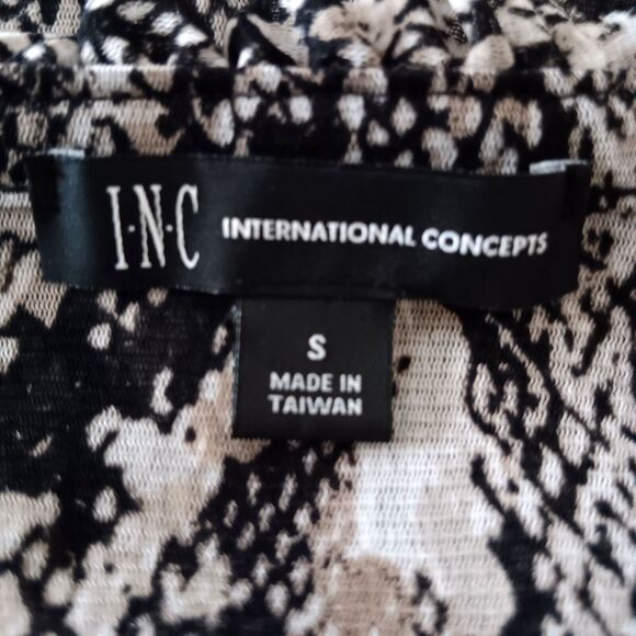 INC Top Women Small Ruffled Snakeskin Button front fairygrunge Y2k - Picture 2 of 11